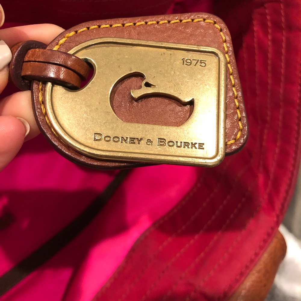 Large Dooney & Bourke Tote - Picture 4 of 8